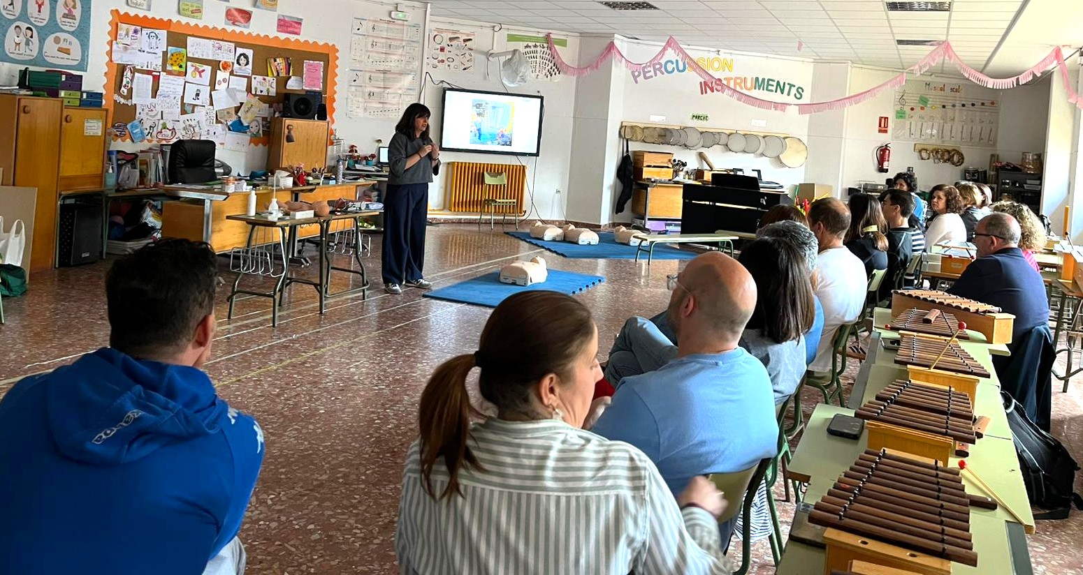 2026/05/18 Leopolda Moratalla e Irene Marcilla formando al profesorado de Educación Infantil del C. P. Mayor Zaragoza de Albacete en primeros  en primeros auxilios y RCP