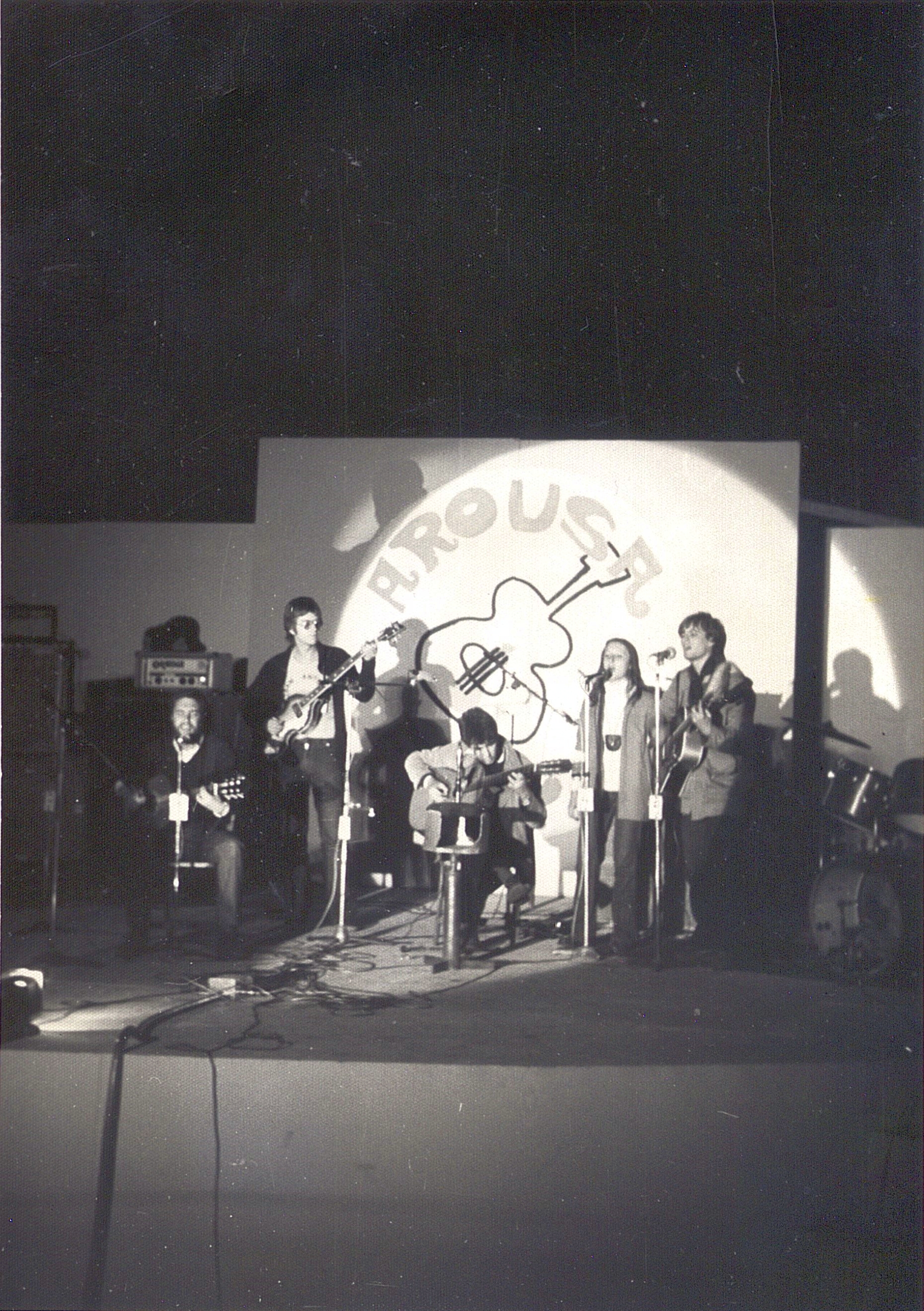 Grupo musical Mesnadas